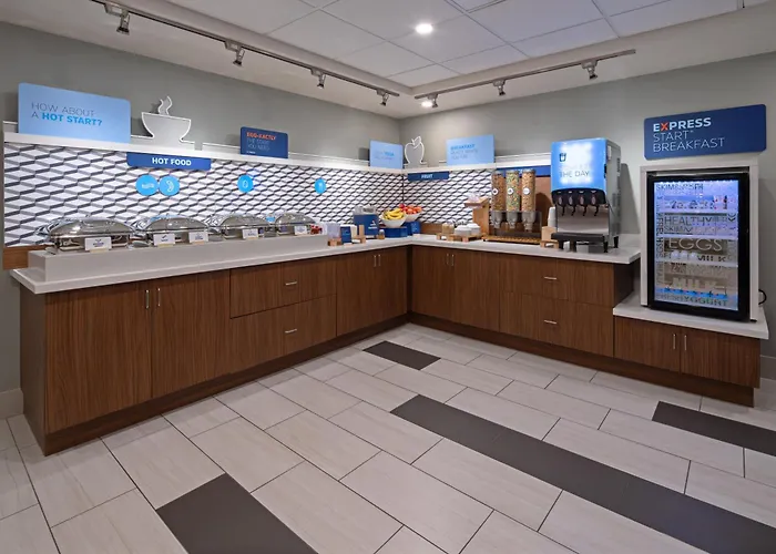 Holiday Inn Express & Suites Seattle-Sea-Tac Airport By Ihg
